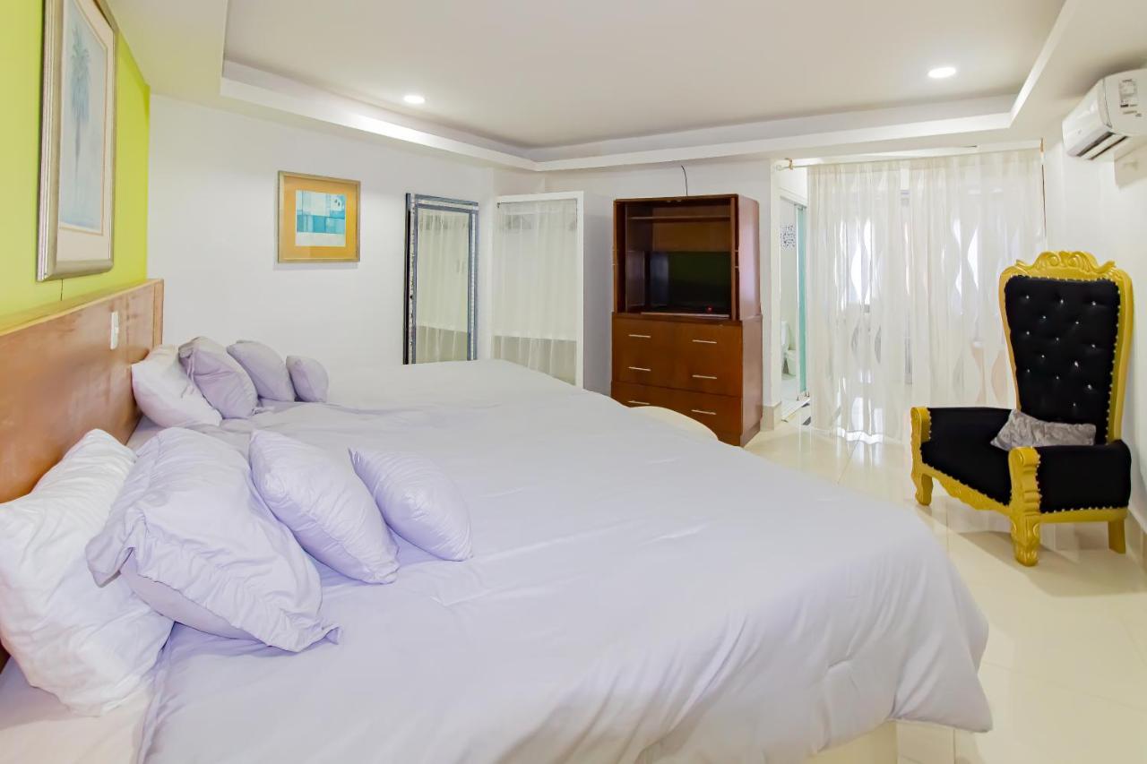 Hotel La Casona Dorada Санто Доминго Екстериор снимка