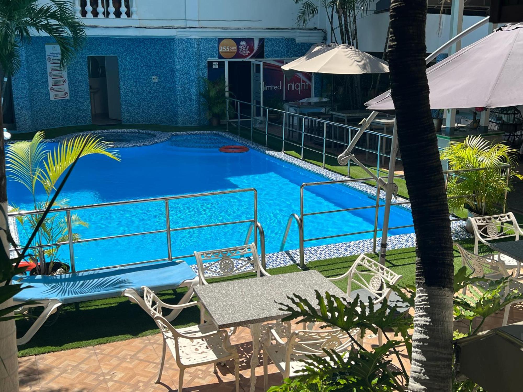 Hotel La Casona Dorada Санто Доминго Екстериор снимка